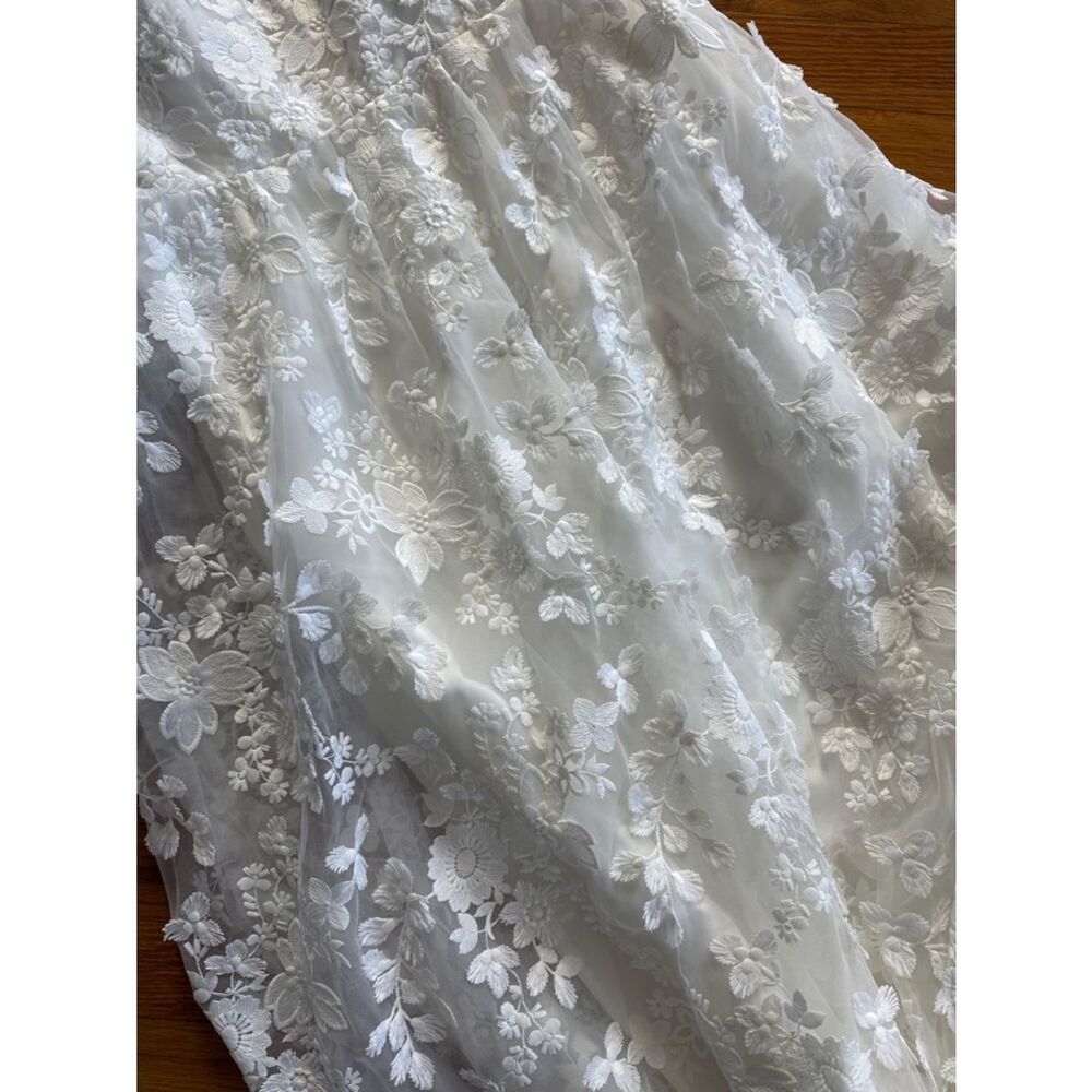 Willowby by Watters Lilia Puff-Sleeve Lace Empire Wedding Gown - Picture 5 of 10